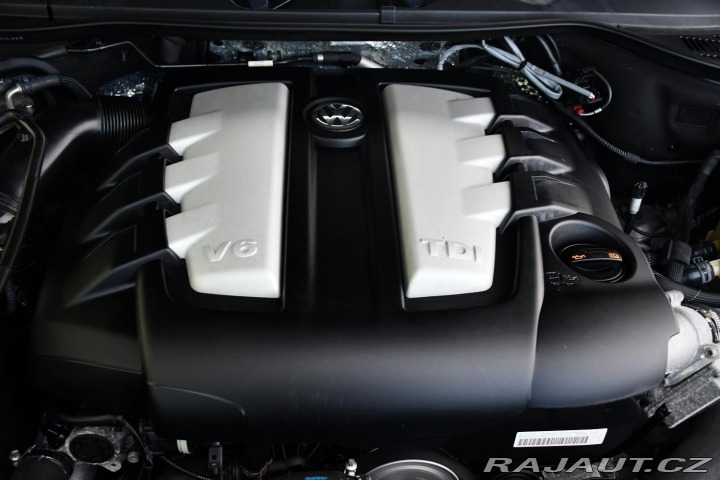 Volkswagen Touareg 3.0TDi 4MOTION TAŽNÉ K360 2011