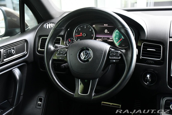 Volkswagen Touareg 3.0TDi 4MOTION TAŽNÉ K360 2011