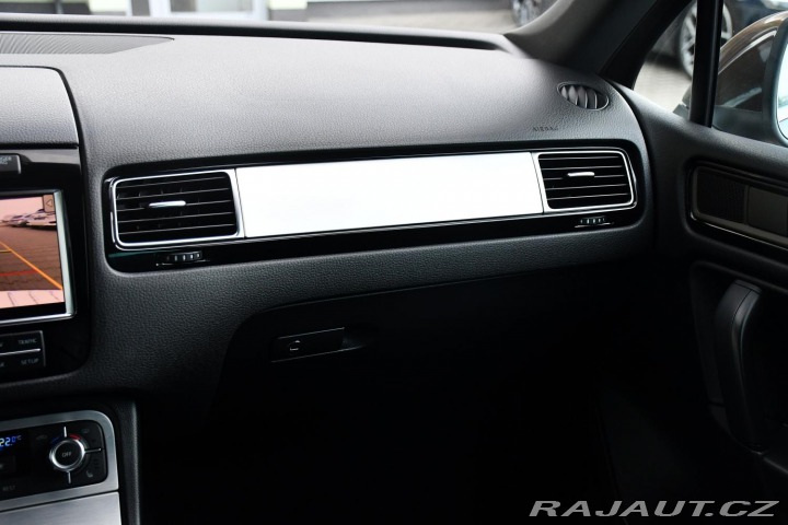 Volkswagen Touareg 3.0TDi 4MOTION TAŽNÉ K360 2011
