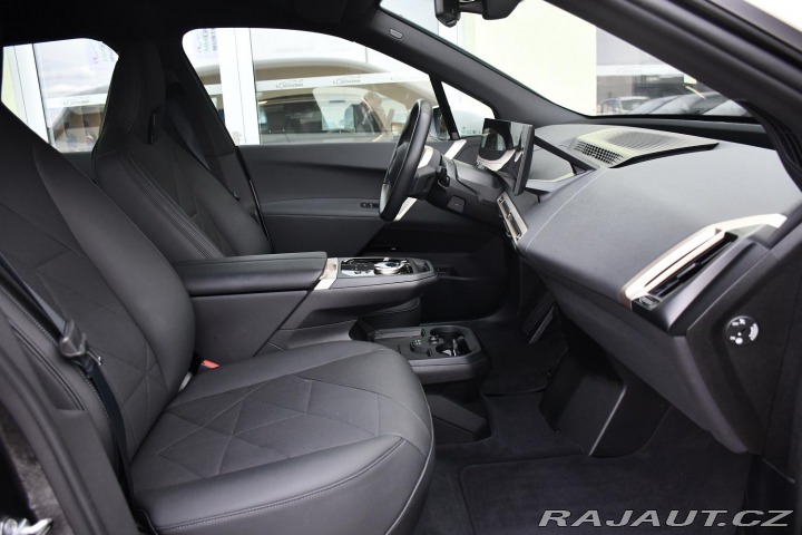 BMW iX xDrive40 K360° REZERVACE 2023