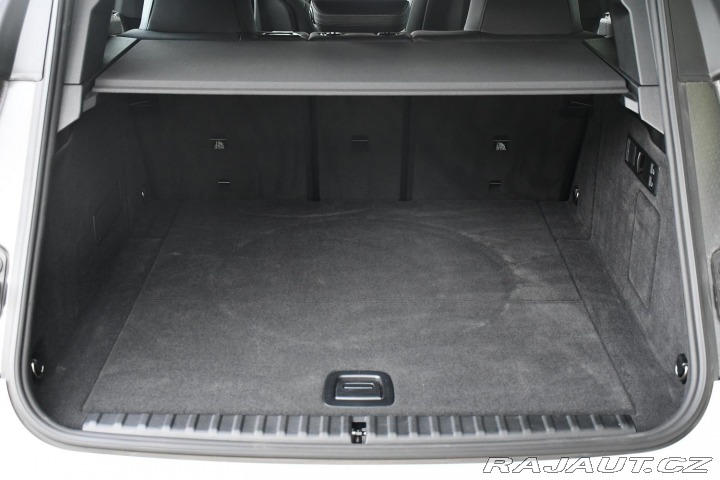 BMW iX xDrive40 K360° REZERVACE 2023