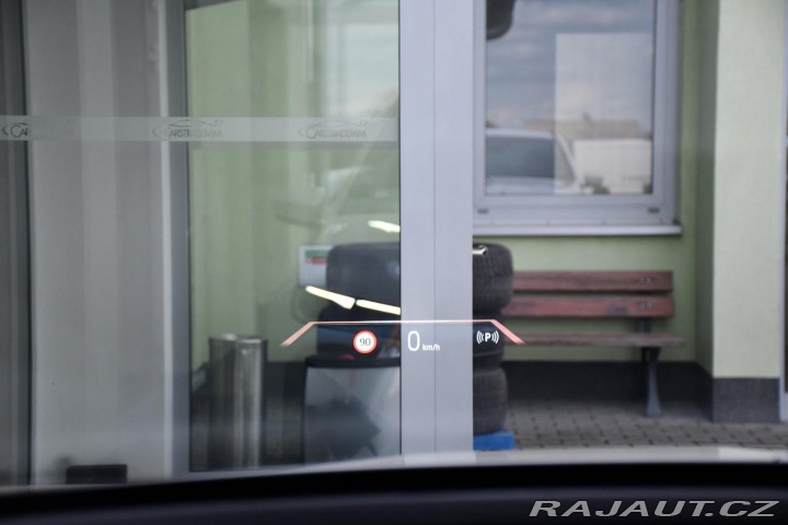 BMW iX xDrive40 K360° REZERVACE 2023