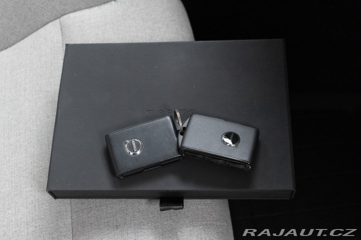 Volvo XC40 D3 MOMENTUM*TAŽNÉ*4xVÝHŘE 2019