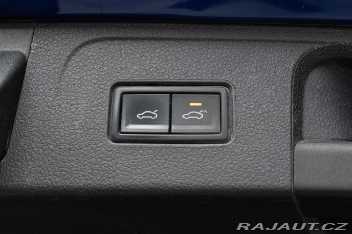 Volkswagen Passat 2.0TDI 147 R-LINE*TAŽNÉ*D 2022