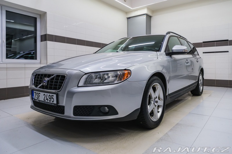 Volvo V70 2.4 D 120kW At. Kinetic