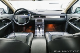 Volvo V70 2.4 D 120kW At. Kinetic 2008