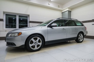 Volvo V70 2.4 D 120kW At. Kinetic 2008