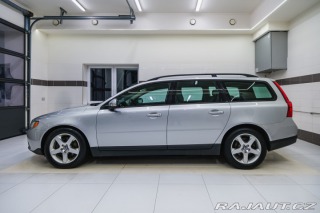 Volvo V70 2.4 D 120kW At. Kinetic 2008