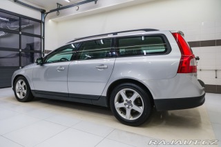Volvo V70 2.4 D 120kW At. Kinetic 2008
