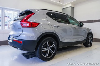 Volvo XC40 B4 AWD 145kW Plus Dark 2022