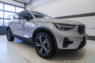 Volvo XC40 B4 AWD 145kW Plus Dark 2022