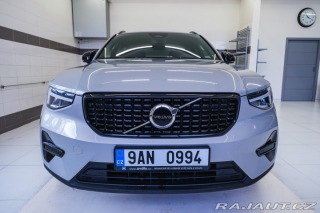 Volvo XC40 B4 AWD 145kW Plus Dark 2022