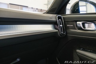 Volvo XC40 B4 AWD 145kW Plus Dark 2022