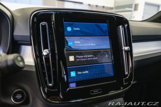 Volvo XC40 B4 AWD 145kW Plus Dark 2022