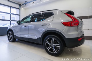 Volvo XC40 B4 AWD 145kW Plus Dark 2022