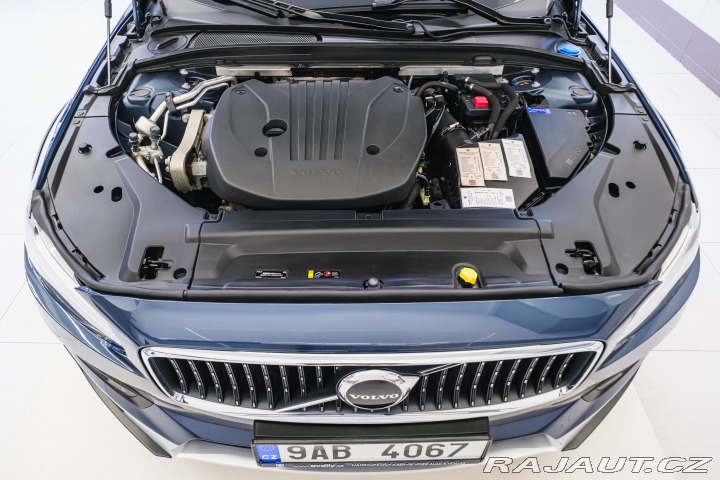 Volvo V90 Cross Country B5 AWD 184 2022