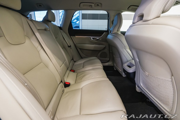 Volvo V90 Cross Country B5 AWD 184 2022