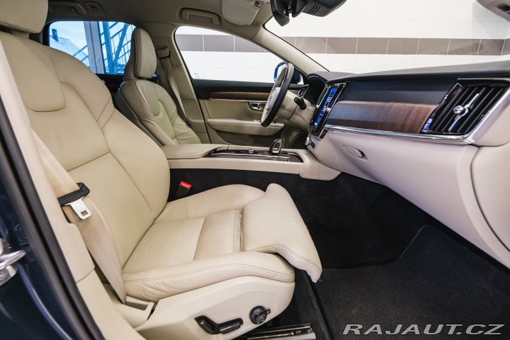 Volvo V90 Cross Country B5 AWD 184 2022