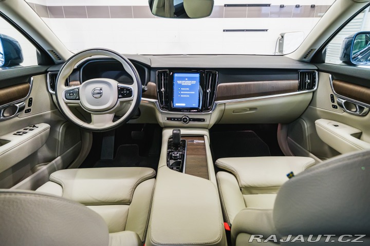 Volvo V90 Cross Country B5 AWD 184 2022