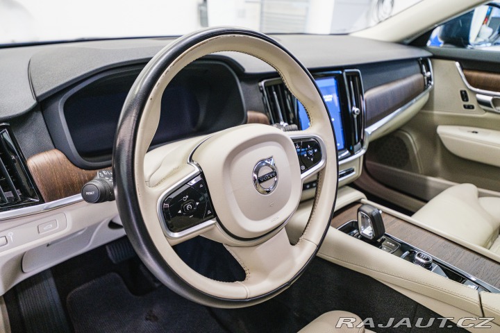 Volvo V90 Cross Country B5 AWD 184 2022