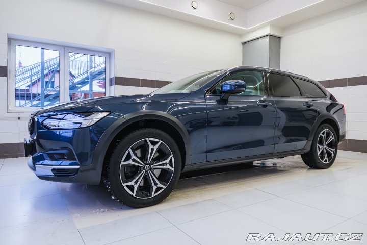 Volvo V90 Cross Country B5 AWD 184 2022