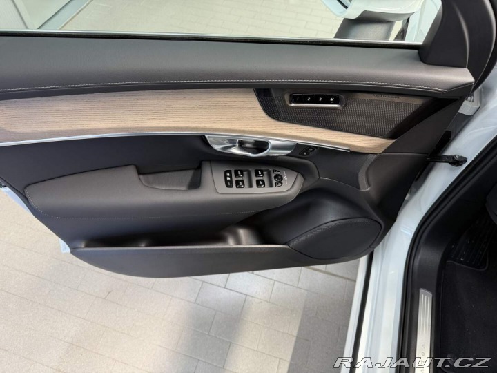 Volvo XC90 B5 2.0L 250+14 HP AT8 AWD 2026