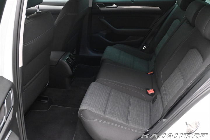 Volkswagen Passat 2,0 TDI 110 kW DSG Busine 2020