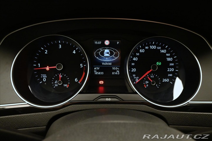 Volkswagen Passat 2,0 TDI 110 kW DSG Busine 2020