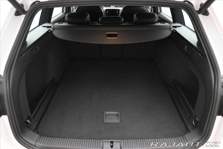 Volkswagen Passat 1,5 TSI 110 kW R-Line Zár 2019