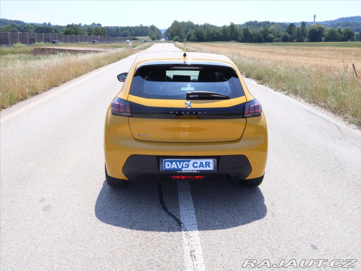 Peugeot 208 1,2 101k Allure CZ 1.Maj 2023