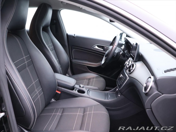 Mercedes-Benz CLA 2,0 250 155kW 4Matic Xeno 2015