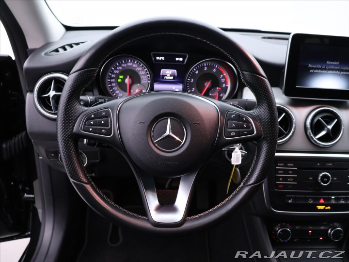 Mercedes-Benz CLA 2,0 250 155kW 4Matic Xeno 2015
