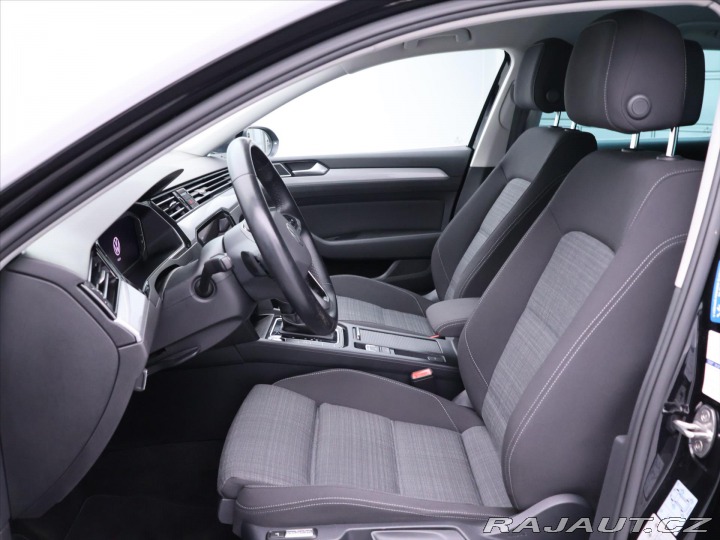 Volkswagen Passat 2,0 TDI 110kW DSG Matrix 2020