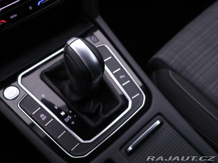 Volkswagen Passat 2,0 TDI 110kW DSG Matrix 2020
