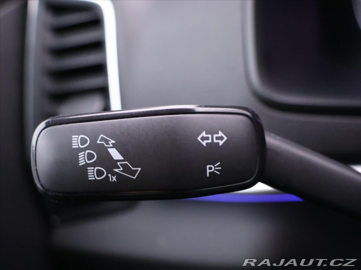 Škoda Karoq 1,6 TDI 85kW DSG Ambition 2020