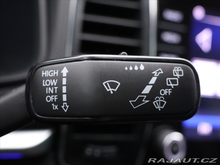 Škoda Karoq 1,6 TDI 85kW DSG Ambition 2020