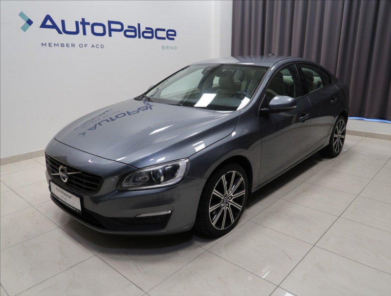 Volvo S60 2,0 D4 R-DESIGN NAVI VÝHŘ
