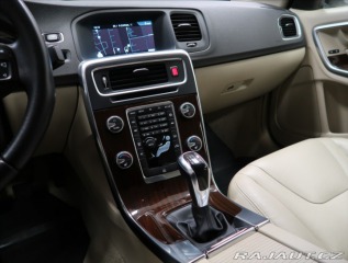 Volvo S60 2,0 D4 R-DESIGN NAVI VÝHŘ 2016