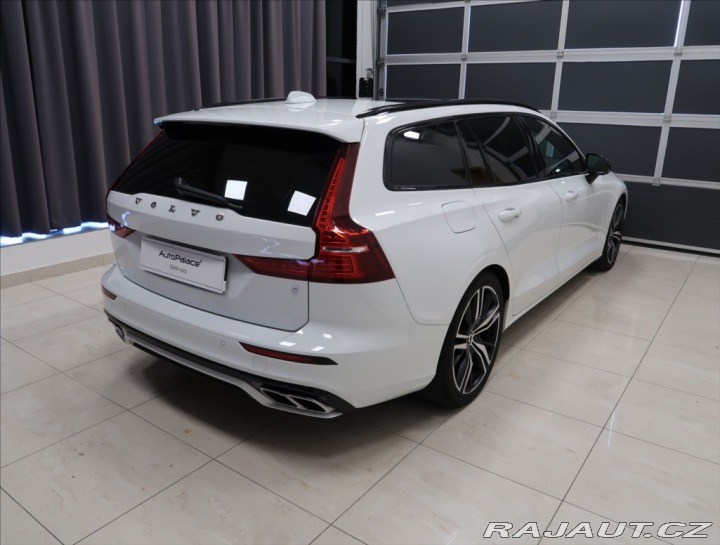 Volvo V60 2,0 D4 AT R-DESIGN PANORA 2020