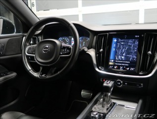 Volvo V60 2,0 D4 AT R-DESIGN PANORA 2020