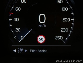 Volvo V60 2,0 D4 AT R-DESIGN PANORA 2020