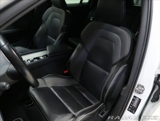 Volvo V60 2,0 D4 AT R-DESIGN PANORA 2020