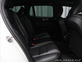 Volvo V60 2,0 D4 AT R-DESIGN PANORA 2020