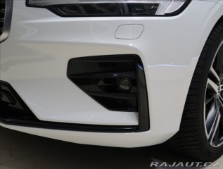 Volvo V60 2,0 D4 AT R-DESIGN PANORA 2020