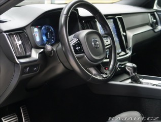 Volvo V60 2,0 D4 AT R-DESIGN PANORA 2020