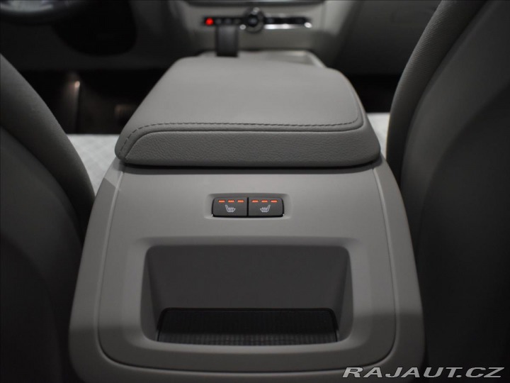 Volvo V60 2,0 CC B4 AWD BEZKLÍČ 2023