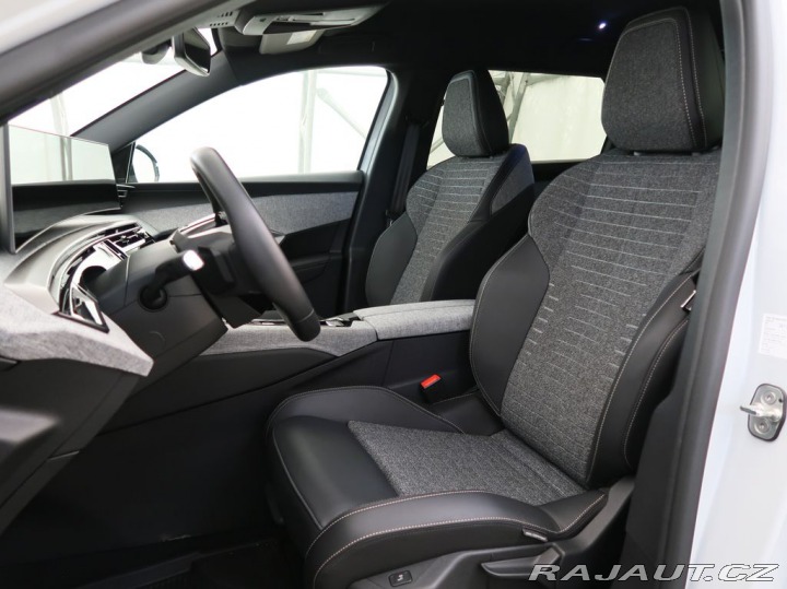 Peugeot 5008 1.2HYBRID,CZ,1Maj,ALLURE, 1800