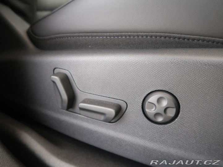 Ostatní značky Ostatní modely DS Automobiles DS7 Crossback 1.5BlueHDi,CZ,1Maj,ETOILE 1800