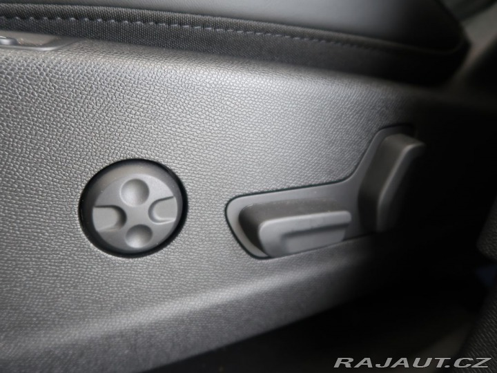 Ostatní značky Ostatní modely DS Automobiles DS7 Crossback 1.5BlueHDi,CZ,1Maj,ETOILE 1800