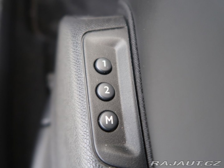 Ostatní značky Ostatní modely DS Automobiles DS7 Crossback 1.5BlueHDi,CZ,1Maj,ETOILE 1800